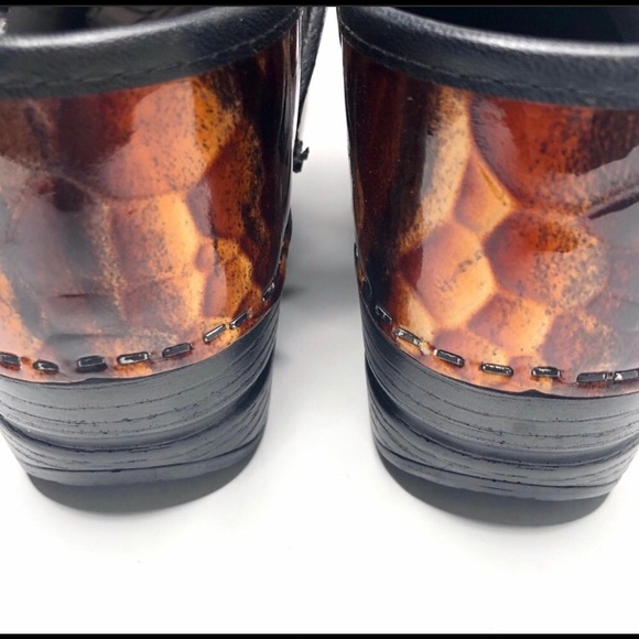 Dansko professional clogs in tortoiseshell - Picture 6 of 8